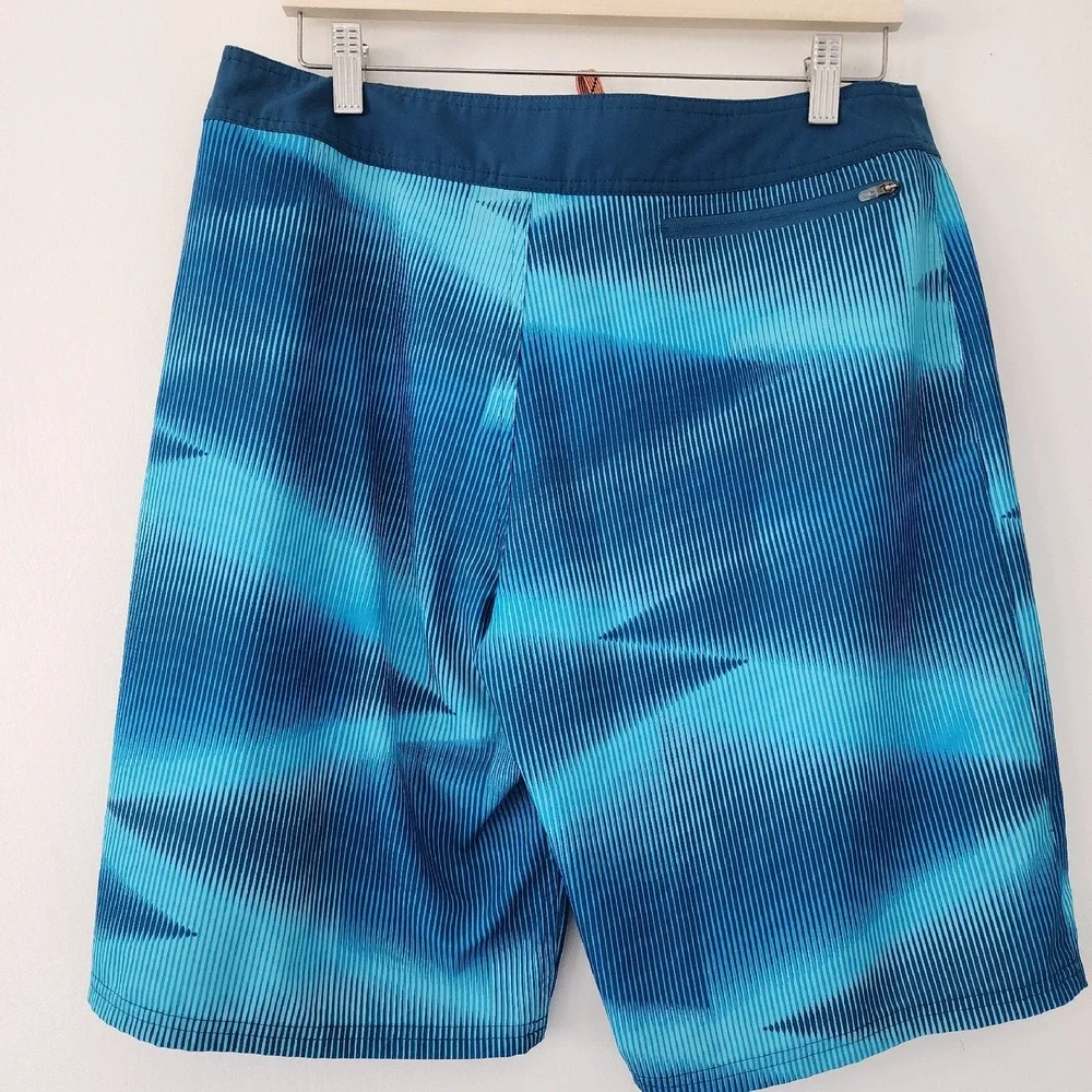 Nike blue‎ geometric board shorts swim trunks mens size 32